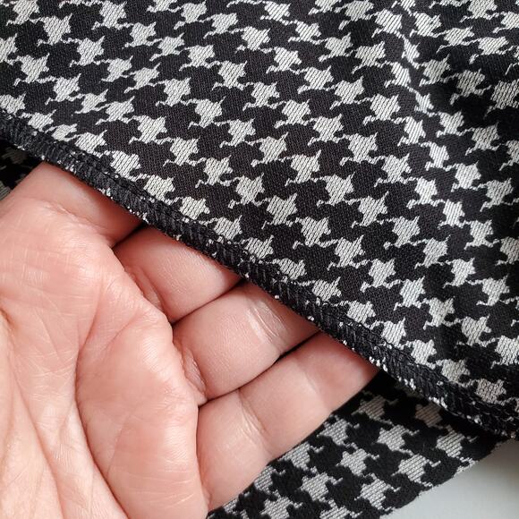 Women Chicos Houndstooth MockNeck Knit Top 3 XL Career Casual Classic Modern NEW - Picture 3 of 9
